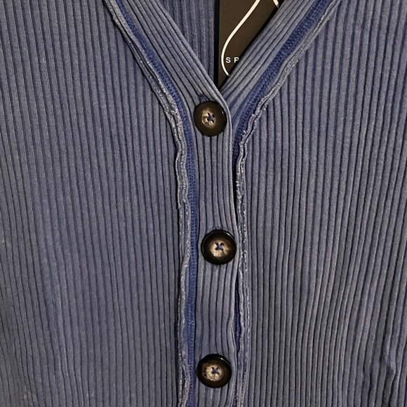 NWT Spades Ribbed Mineral Wash Distressed Button Front Cardigan size M - Picture 8 of 10